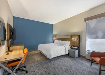 Holiday Inn Express Crestwood by IHG hotel thumbnail 7