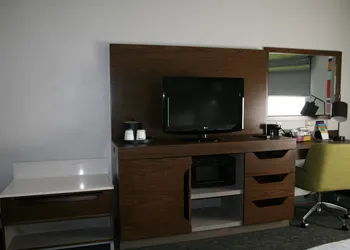 Hampton Inn Clarion hotel thumbnail 7