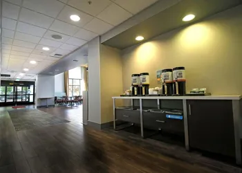 Hampton Inn & Suites Tacoma hotel thumbnail 7