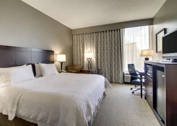 Hampton Inn Rolla hotel thumbnail 7