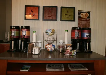 Hampton Inn Lebanon hotel thumbnail 6