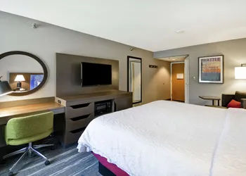 Hampton Inn Seattle/Southcenter hotel thumbnail 8
