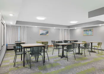 Spark by Hilton Colorado Springs I 25 Central hotel thumbnail 3