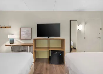 Spark by Hilton Colorado Springs I 25 Central hotel thumbnail 7