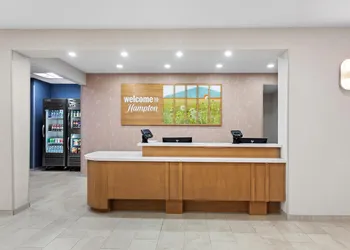 Hampton Inn & Suites Bolingbrook hotel thumbnail 2