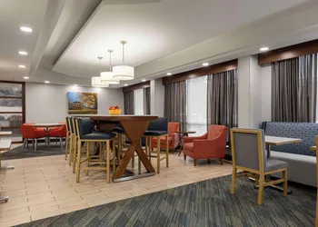 Hampton Inn Charlottesville hotel thumbnail 3