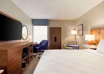 Hampton Inn Charlottesville hotel thumbnail 6