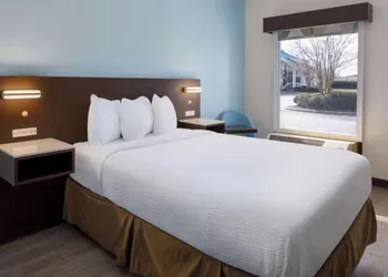 Studio 6 Suites Jacksonville, NC hotel thumbnail 5