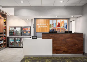 Hampton Inn & Suites Charlotte-Arrowood Rd. hotel thumbnail 5