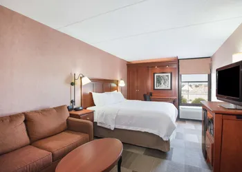 Hampton Inn West Springfield hotel thumbnail 7