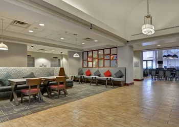Hampton Inn & Suites Newark-Harrison-Riverwalk hotel thumbnail 4