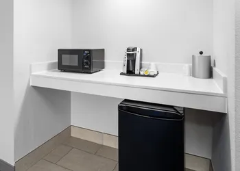 Holiday Inn Express New Albany - Louisville NW by IHG hotel thumbnail 3