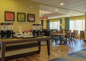 Hampton Inn Edenton hotel thumbnail 2