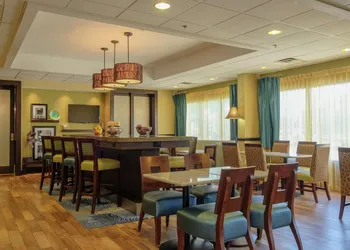 Hampton Inn Edenton hotel thumbnail 3
