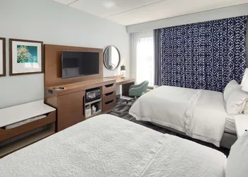 Hampton Inn Louisville - Northeast hotel thumbnail 3