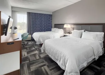 Hampton Inn Louisville - Northeast hotel thumbnail 4