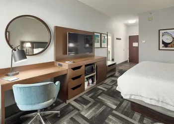 Hampton Inn Louisville - Northeast hotel thumbnail 5