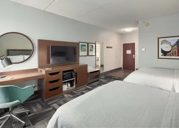 Hampton Inn Louisville - Northeast hotel thumbnail 8
