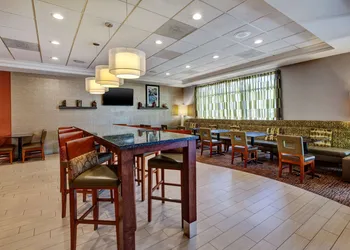 Hampton Inn College Park hotel thumbnail 6