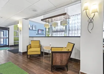 Holiday Inn St. Petersburg West by IHG hotel thumbnail 2