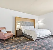 Holiday Inn St. Petersburg West by IHG hotel detail image 3