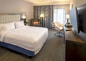 Hampton Inn & Suites Fairfield hotel thumbnail 7