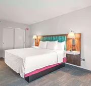 Hampton Inn Columbus-North hotel detail image 5