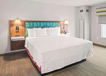 Hampton Inn Columbus-North hotel thumbnail 8