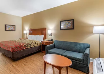 Econo Lodge Cordele hotel thumbnail 7