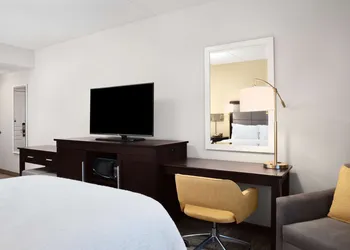 Hampton Inn by Hilton Hallandale Beach Aventura hotel thumbnail 6