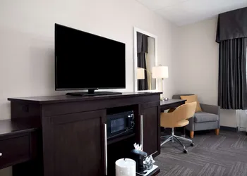 Hampton Inn by Hilton Hallandale Beach Aventura hotel thumbnail 8