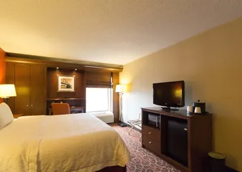 Hampton Inn Columbus-South hotel thumbnail 7