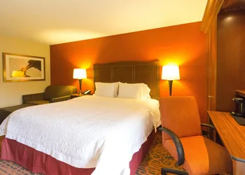 Hampton Inn Columbus-South hotel thumbnail 8