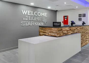 Hampton Inn Houston-Pearland hotel thumbnail 7