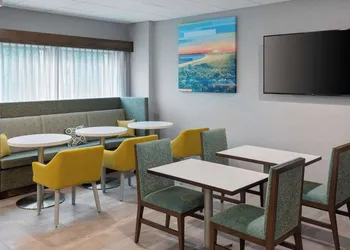 Hampton Inn Coventry - Warwick Area hotel thumbnail 3
