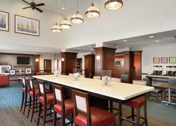 Hampton Inn & Suites Newport/Middletown hotel thumbnail 6