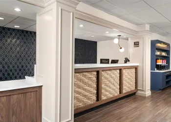 Hampton Inn & Suites Newport/Middletown hotel thumbnail 8