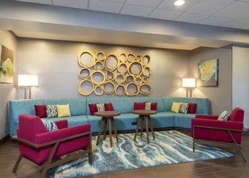 Hampton Inn & Suites Fort Myers - Colonial Blvd hotel thumbnail 2