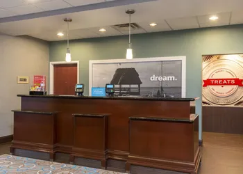 Hampton Inn & Suites Fort Myers - Colonial Blvd hotel thumbnail 4