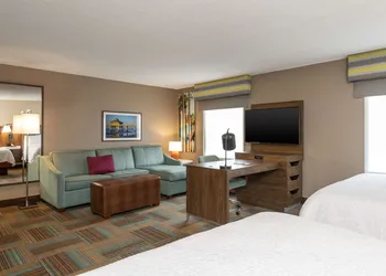 Hampton Inn & Suites Fort Myers - Colonial Blvd hotel thumbnail 6