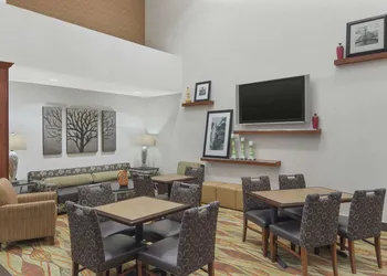 Hampton Inn & Suites Macon I-75 North hotel thumbnail 2