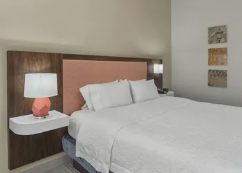 Hampton Inn & Suites Macon I-75 North hotel thumbnail 7