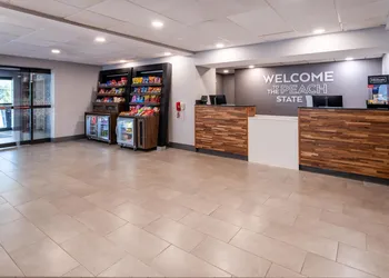Hampton Inn Commerce hotel thumbnail 7