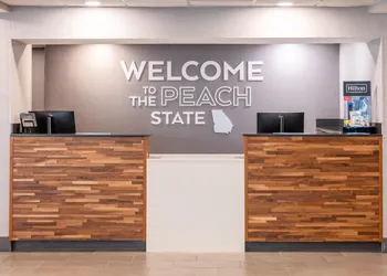 Hampton Inn Commerce hotel thumbnail 8