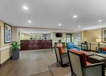 Comfort Inn & Suites Somerset - New Brunswick hotel thumbnail 3