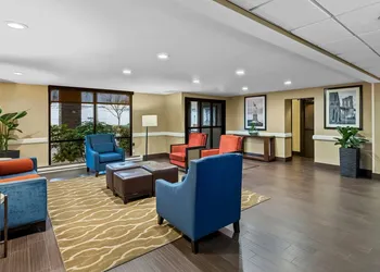 Comfort Inn & Suites Somerset - New Brunswick hotel thumbnail 4