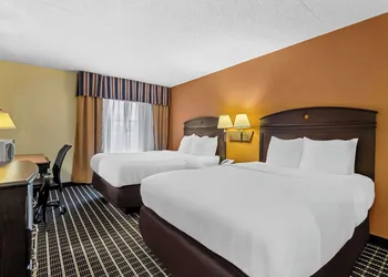 Comfort Inn & Suites Somerset - New Brunswick hotel thumbnail 5