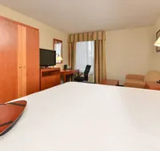 Hampton Inn Martinsburg hotel detail image 7