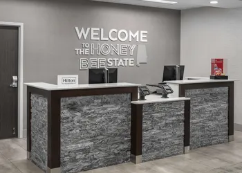 Hampton Inn Birmingham I-65/Lakeshore Drive hotel thumbnail 3
