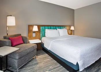 Hampton Inn & Suites Tampa East (Casino Area) hotel thumbnail 4